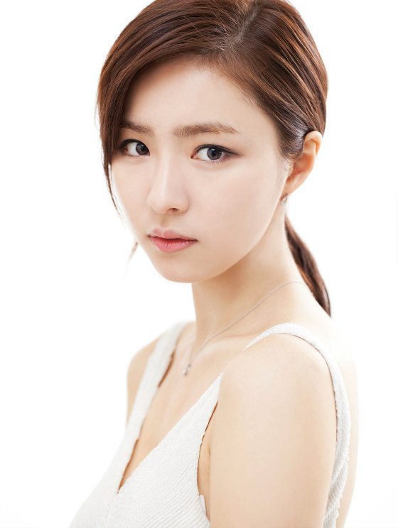 Shin Se-kyung up for leading role in Bride of the Water God 2017