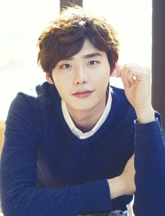 Lee Jong-seok courted to become biological murder weapon for film Witch