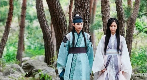 Main writer behind The King Loves revealed to be Song Ji-nah