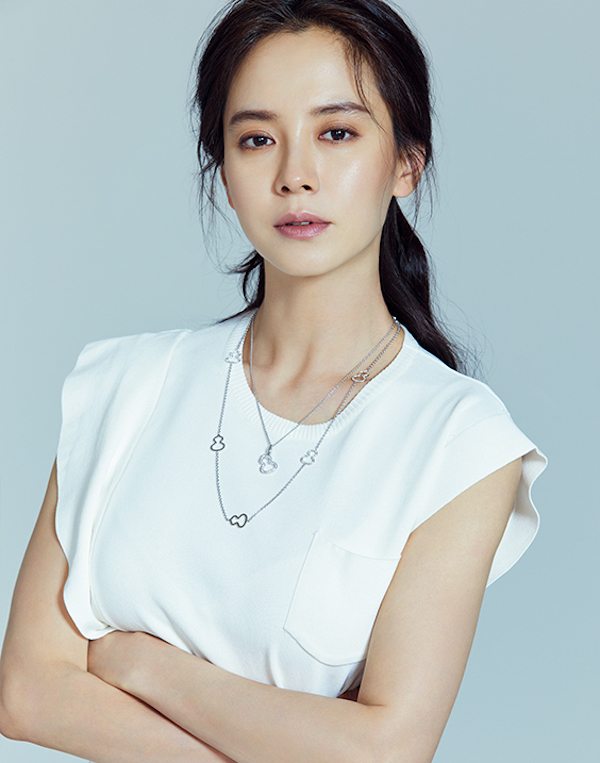 Song Ji-hyo considers lonely careerwoman role in tvN drama short
