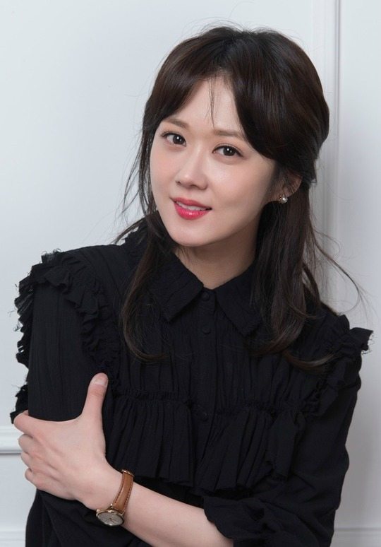 Jang Nara up to play snooty blind heroine in Dog, Witch, and Me
