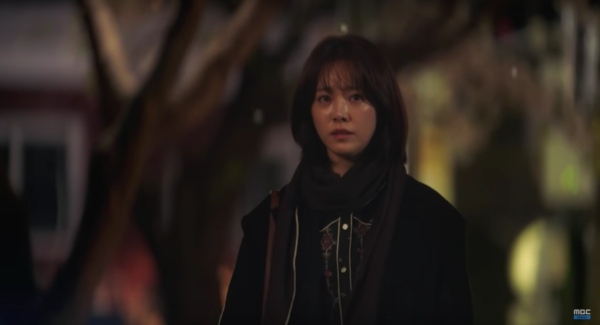 A walk among falling flowers in MBC romance melo One Spring Night