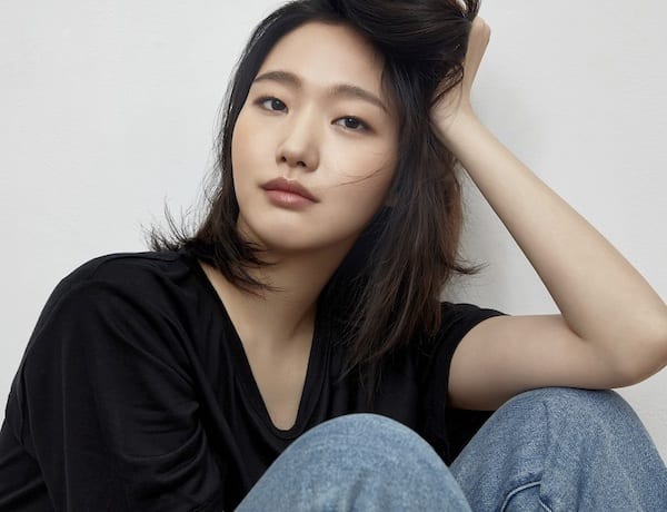 Kim Go-eun signs on for new drama, Yumi’s Cells