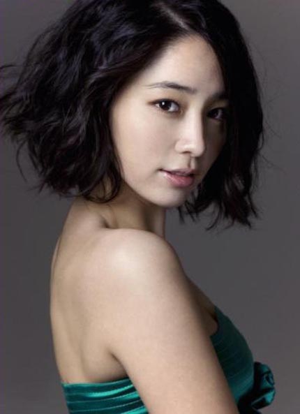 Lee Min-jung in romantic comedy Cyrano