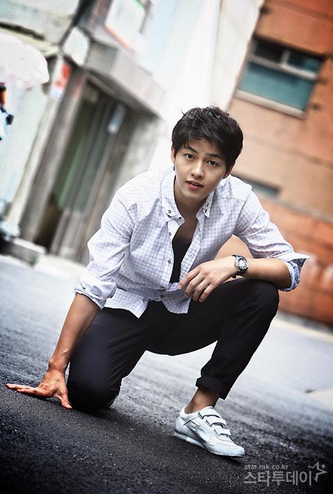 Song Joong-ki runs for MBC special drama