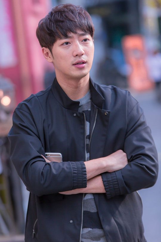 Lee Sang-yub offered role in KBS’s upcoming Perfect Wife