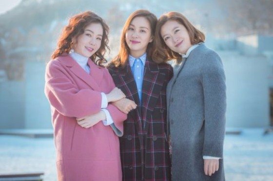 The three ajumma musketeers for Go So-young’s Perfect Wife