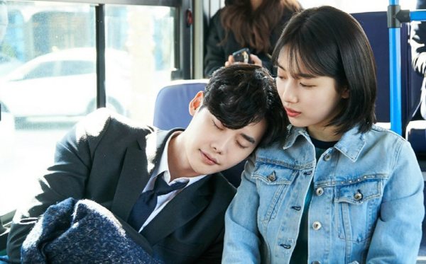 First sleepy couple stills for SBS’s While You Were Sleeping