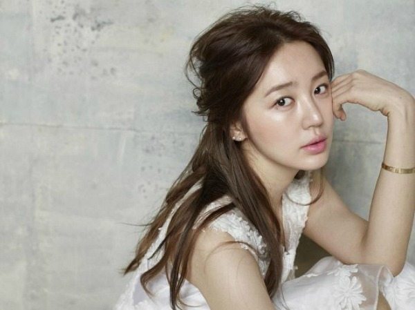 Yoon Eun-hye offered new android drama Love Like a Person