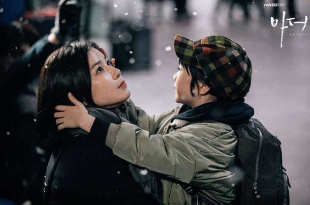 Première Regarder: Mère »Dramabeans Récapitulatif du drame coréen