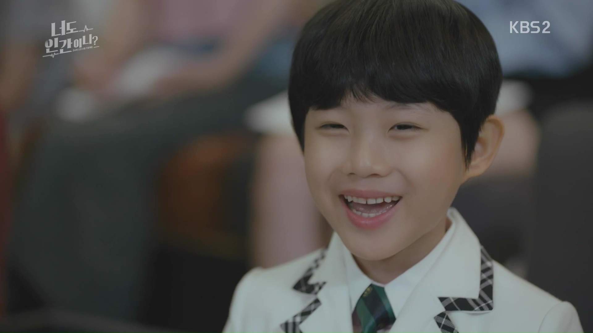 Are You Human Too: Episodes 1-2 » Dramabeans Korean drama recaps