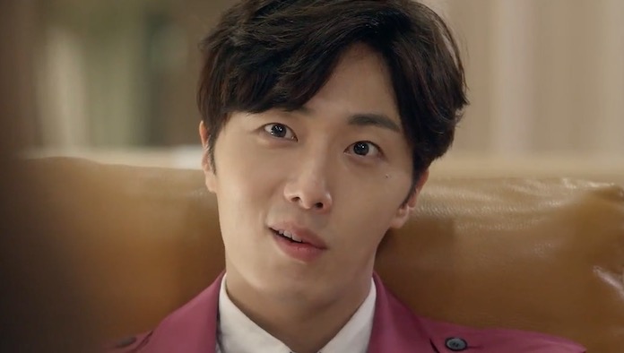 Jung Il-woo shines in web drama High-End Crush