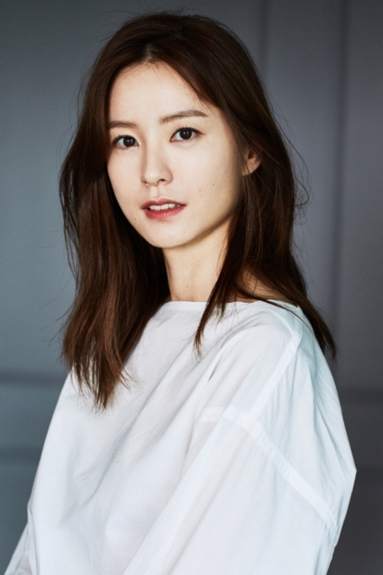 Jung Yumi cast as school nurse exorcist in Netflix series