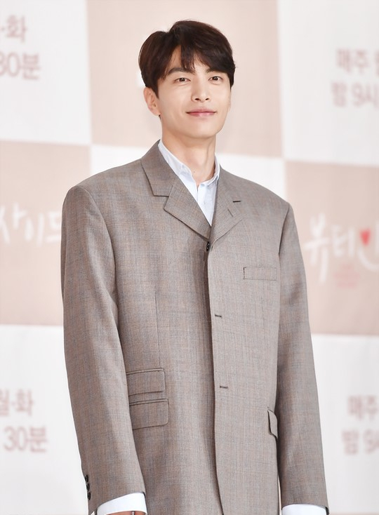 Lee Min-ki considers OCN drama with Cheese in the Trap PD