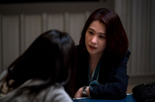 Shady dealings for Kim Hyun-joo in OCN’s Watcher