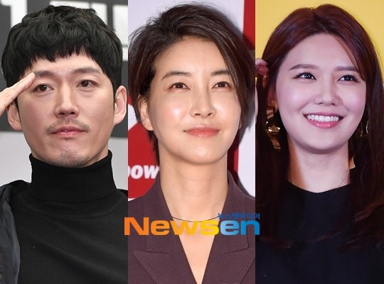 Jang Hyuk, Sooyoung, and Jin Seo-yeon being courted for new OCN thriller
