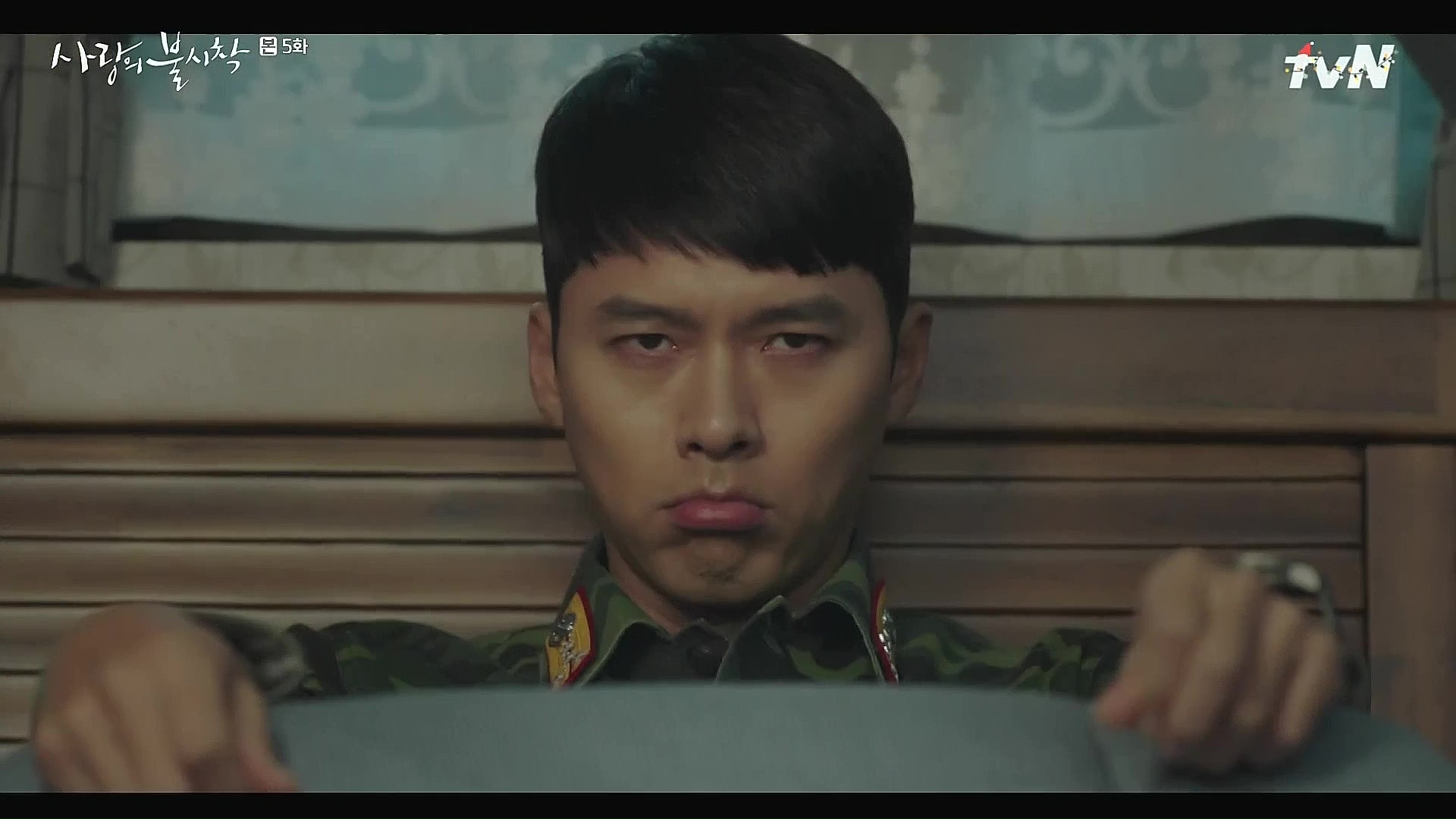 Crash Landing on You: Episode 1 » Dramabeans Korean drama recaps