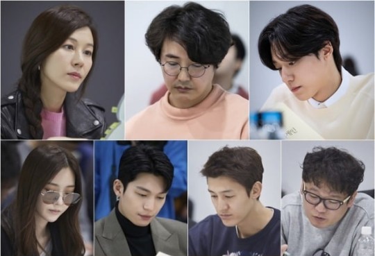 JTBC’s 18 Again holds first script reading with Kim Haneul, Yoon Sang-hyun, Lee Do-hyun