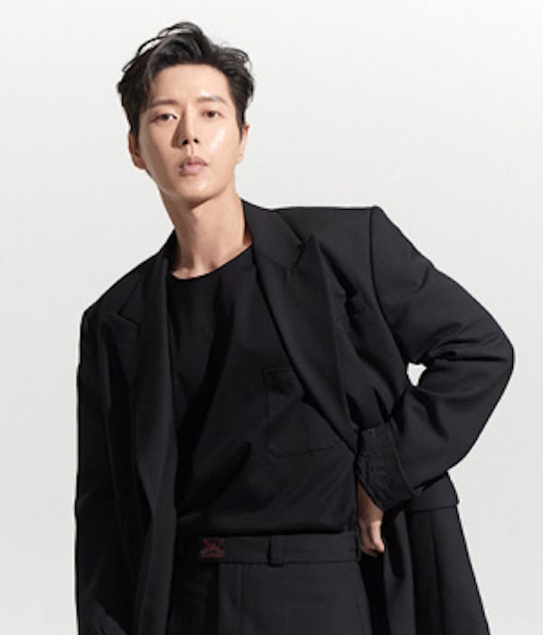 Park Hae-jin set to become a sexy magician in new drama