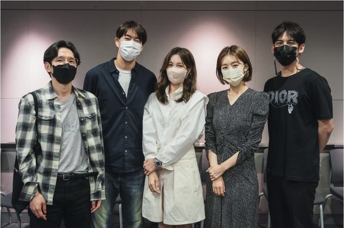 Script reading stills for tvN’s Pandora