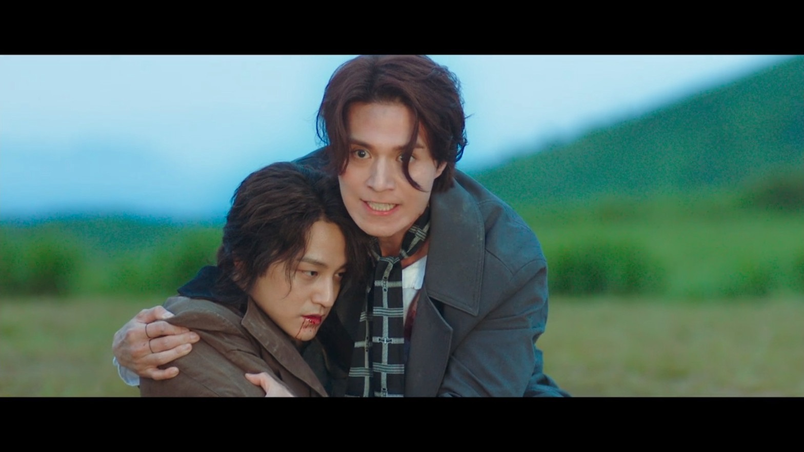 Lee Dong-wook and Kim Bum in Tale of the Nine Tailed 1938: Episodes 1-2