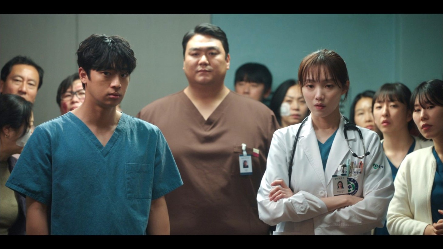 Lee Sung-kyung and Lee Shin-young in Romantic Doctor Teacher Kim 3: Episodes 3-4
