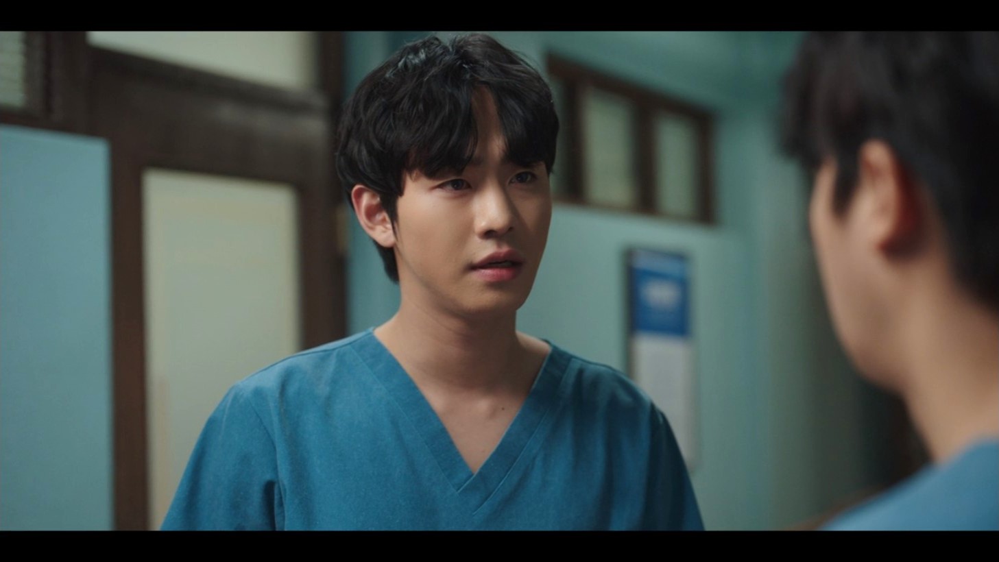 Ahn Hyo-seop and Lee Shin-young in Romantic Doctor Teacher Kim 3: Episodes 3-4