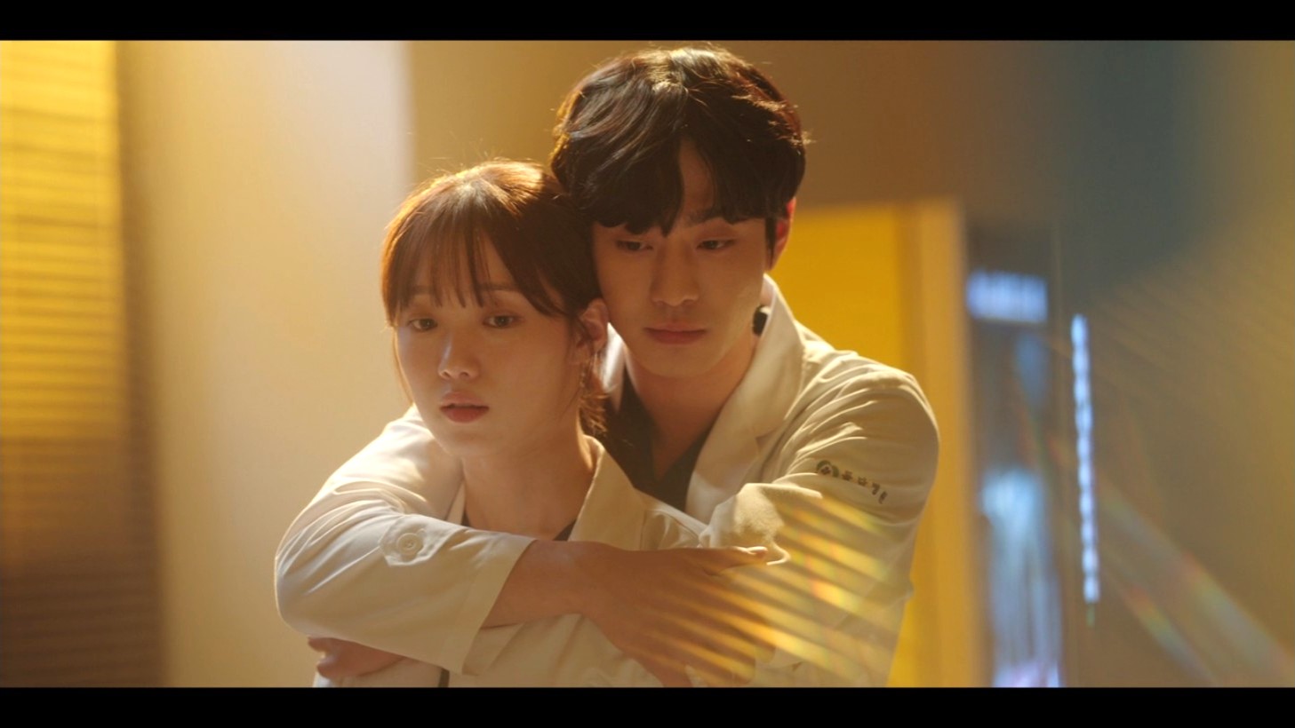 Ahn Hyo-seop and Lee Sung-kyung in Romantic Doctor Teacher Kim 3: Episodes 5-6