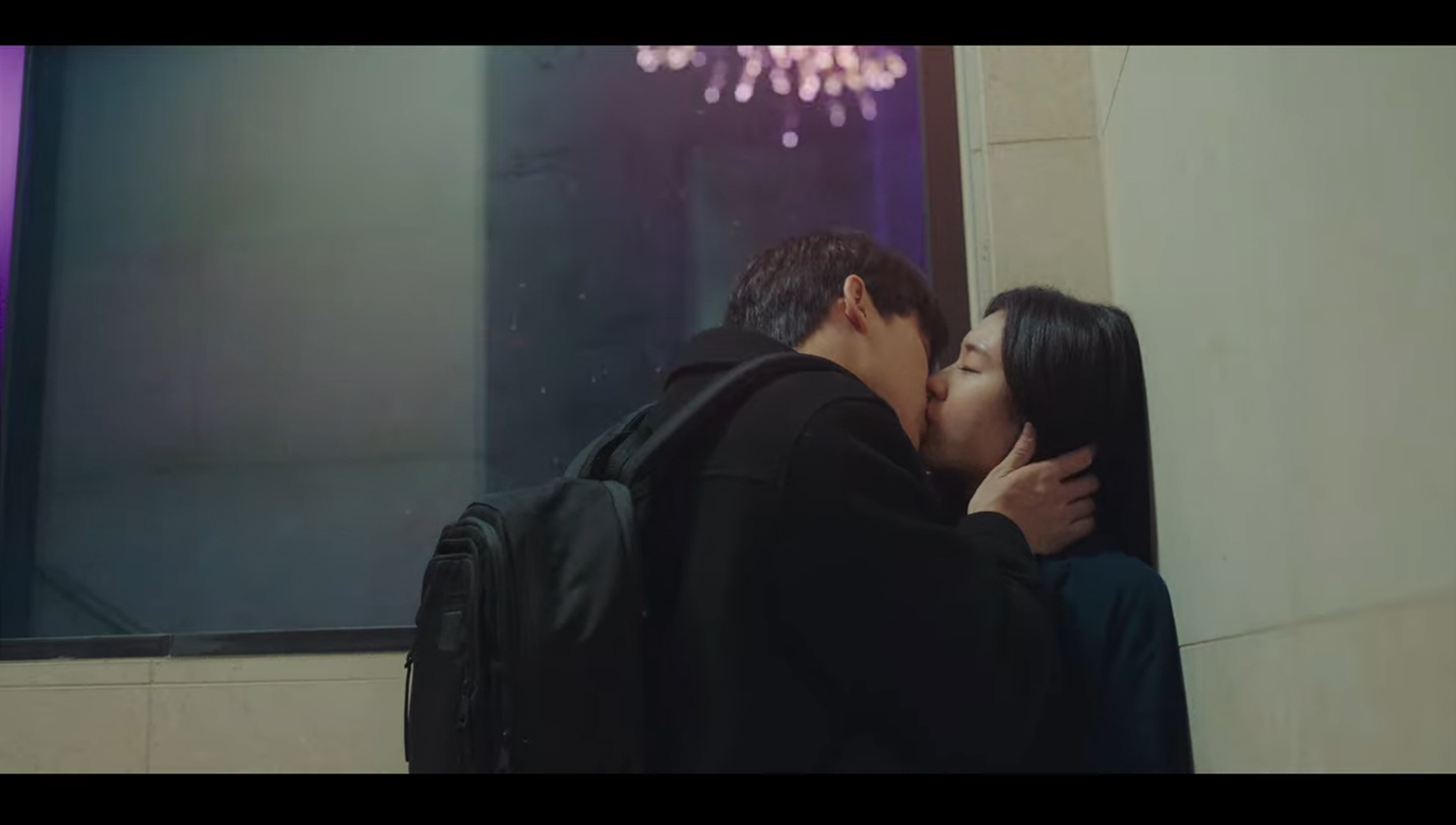 Lee Do-hyun and Ahn Eun-jin kiss in The Good Bad Mother: Episodes 13-14 (Final)