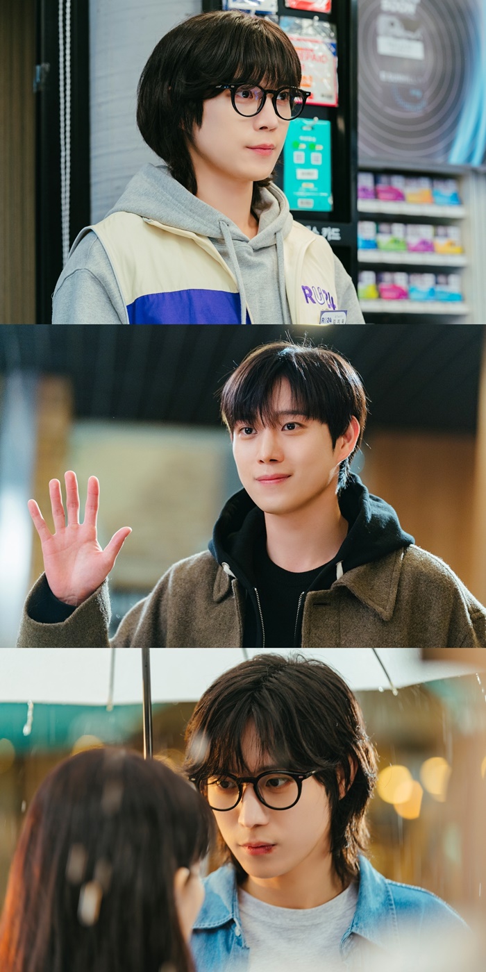 Exploring the Bond Between Hwang Min Hyun and Cha Eun Woo: A Closer Look at Their Friendship and Chemistry